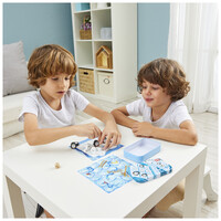 Hape  2 in1-Tic Tac Toe/ Snakes & Ladders E0478