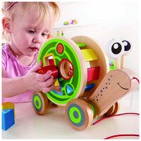 Hape  Walk-A-Long Snail E0349