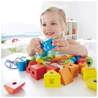 Hape  String-Along Shapes E1019