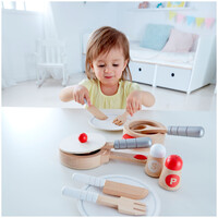 Hape  Cook & Serve Set E3150