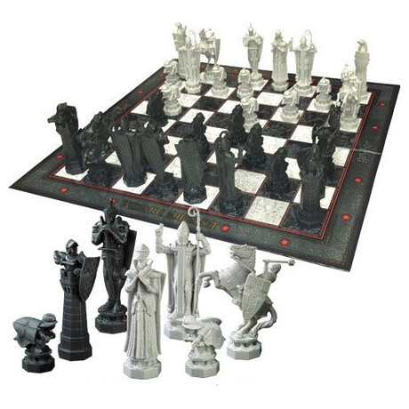 Noble Collection Harry Potter Chess set Wizards Chess Nob7580