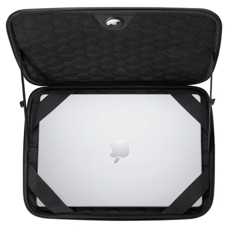 Spigen Rugged Armor Pro, black - MacBook Pro 14" M2 2023/M1 2021 AFA04270